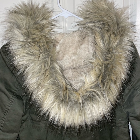 Winter coat - Picture 5 of 8